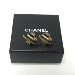 Auth  CHANEL Hat motif 02A Earrings Gold Plated Black/GoldHardware